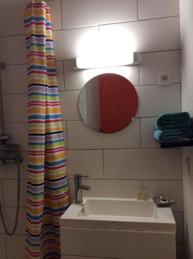 Joli Appartement "Serenite " Arles Bagian luar foto